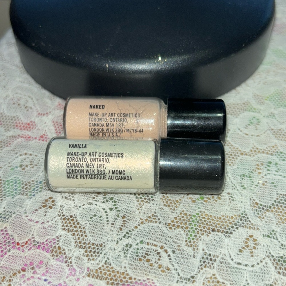 Mac Naked & Vanilla pigment vial duo. New.